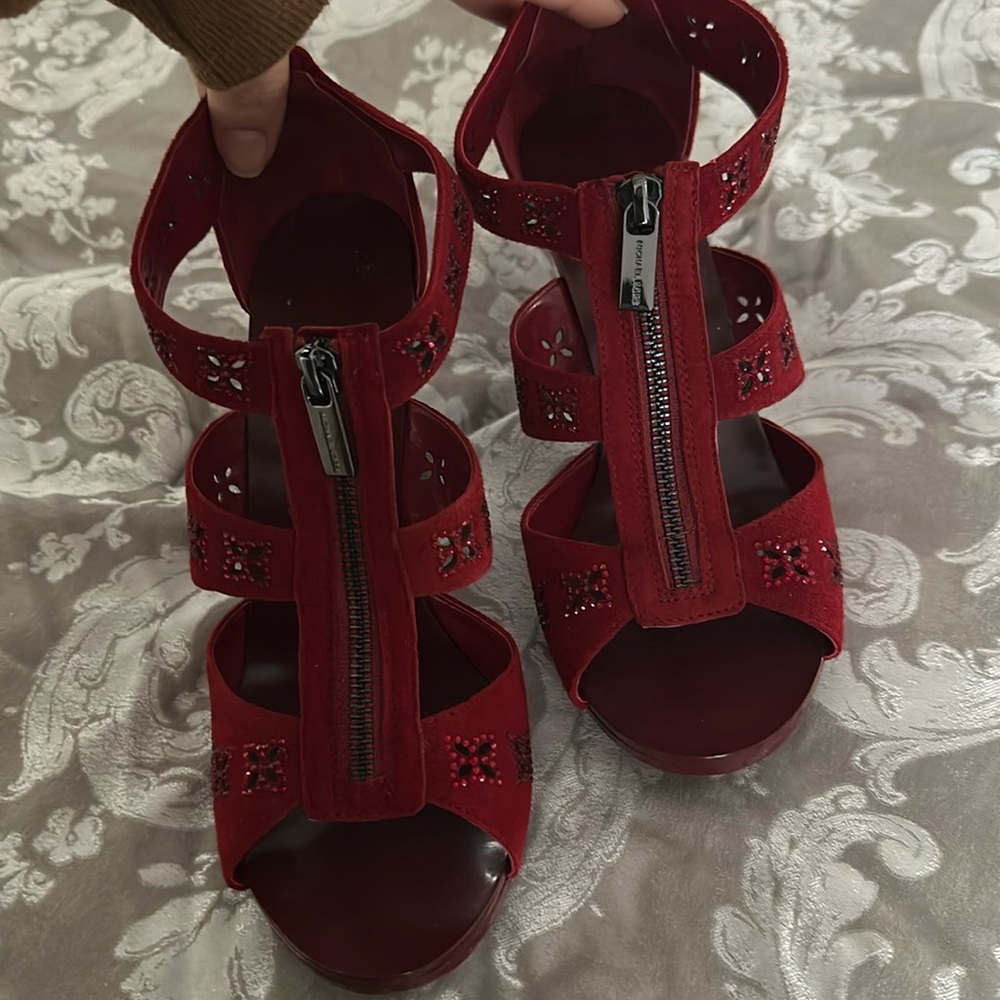 Michael Korea leather suede crystal heels
